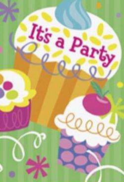8 Cartes d' invitations anniversaire Cupcake