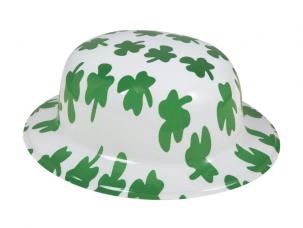 chapeau plastique blanc avec trefles vert